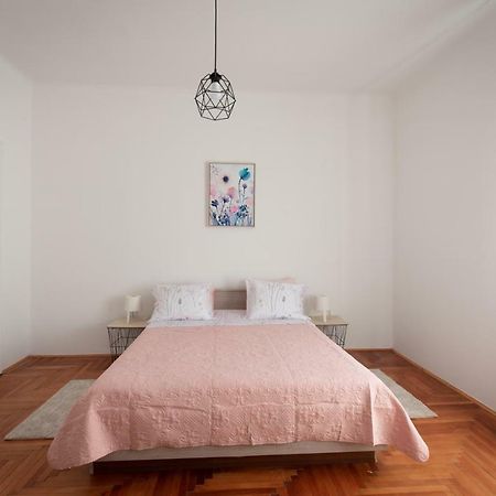 Apartman Rhapsody Apartment สปลิท ภายนอก รูปภาพ