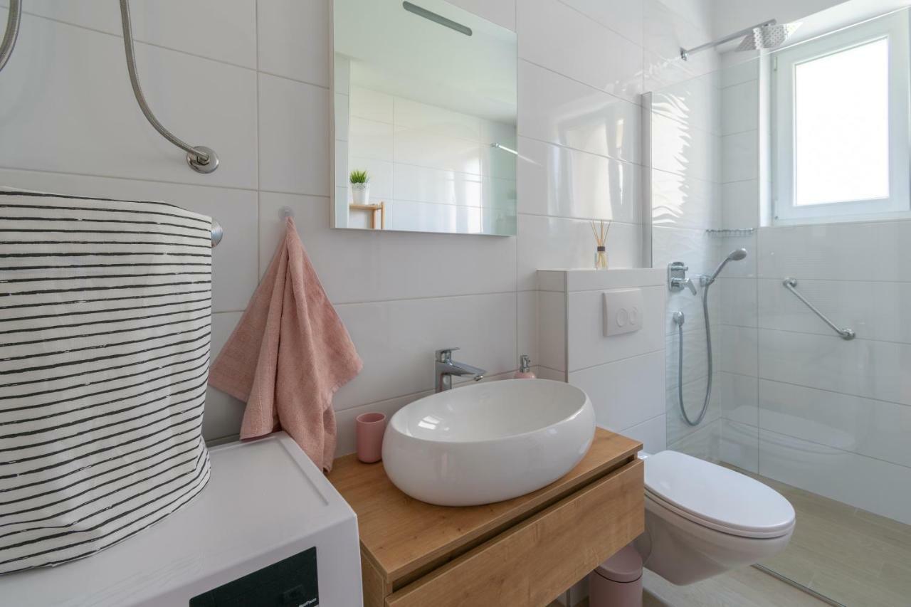 Apartman Rhapsody Apartment สปลิท ภายนอก รูปภาพ