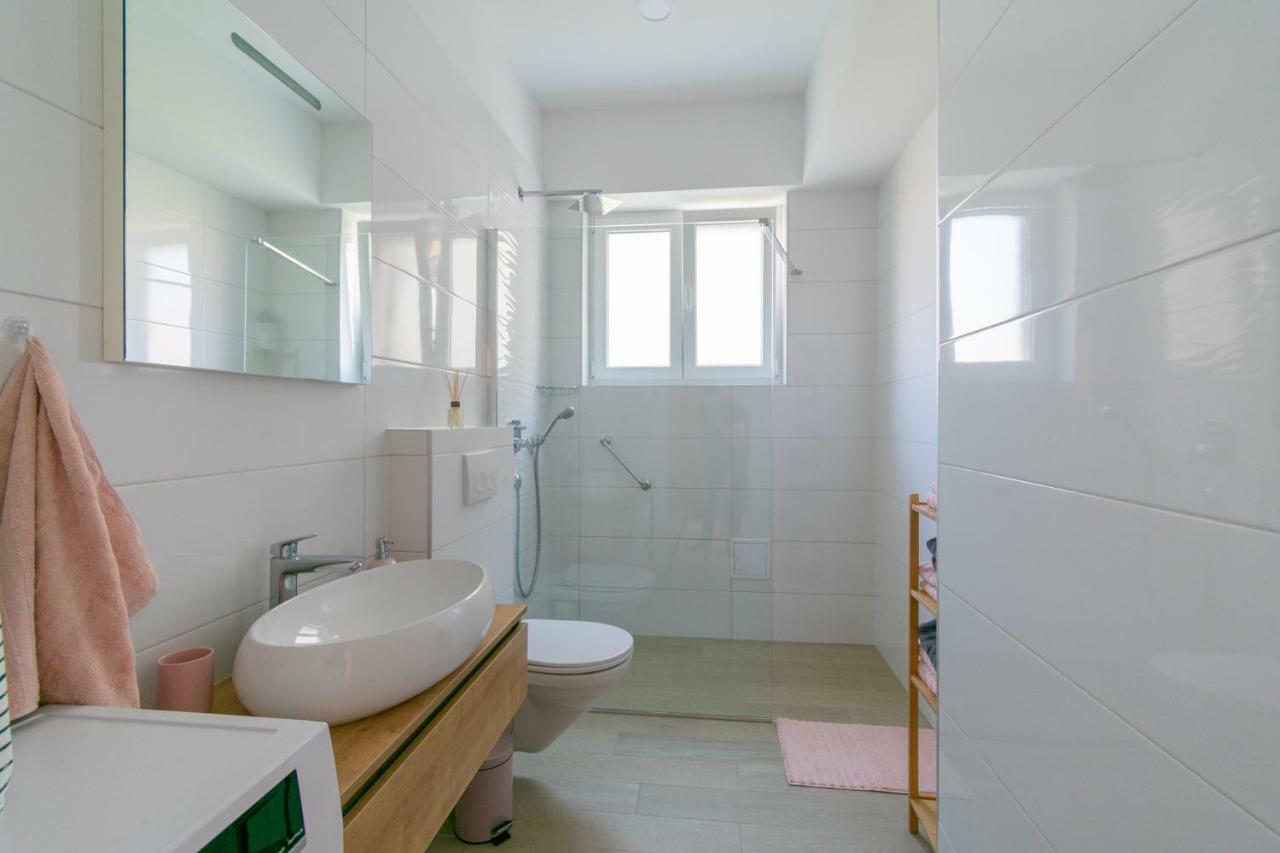 Apartman Rhapsody Apartment สปลิท ภายนอก รูปภาพ